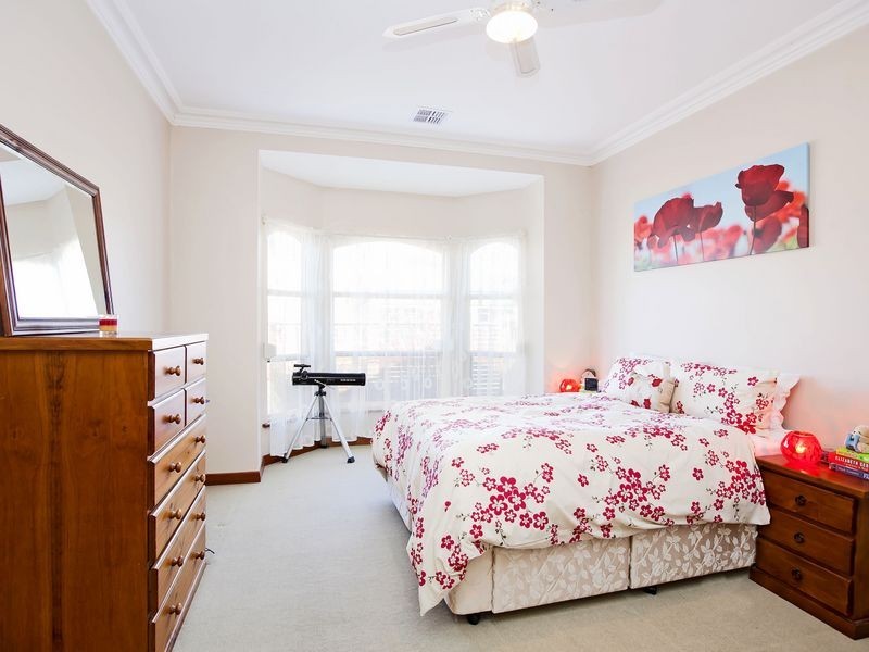 128 Maple Avenue, Royal Park SA 5014