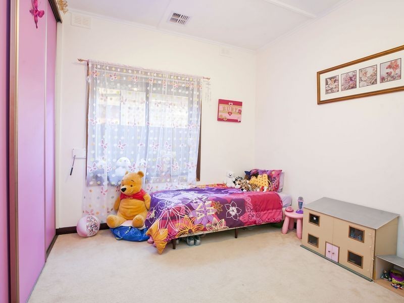 128 Maple Avenue, Royal Park SA 5014