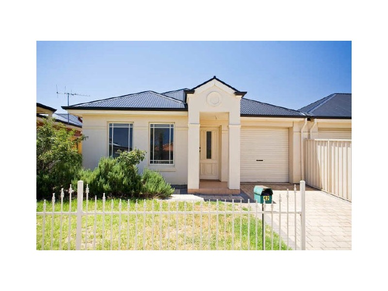 42 Kent Avenue, Clearview SA 5085
