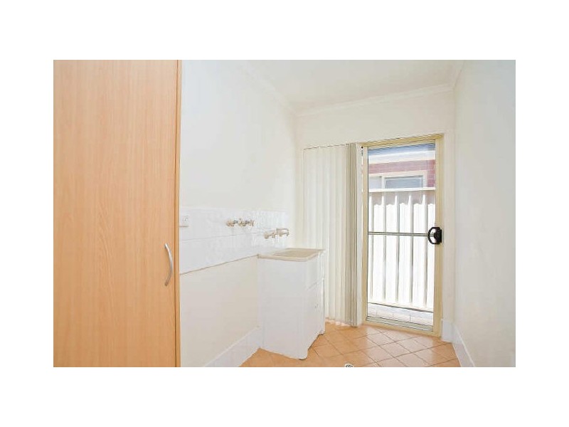 42 Kent Avenue, Clearview SA 5085