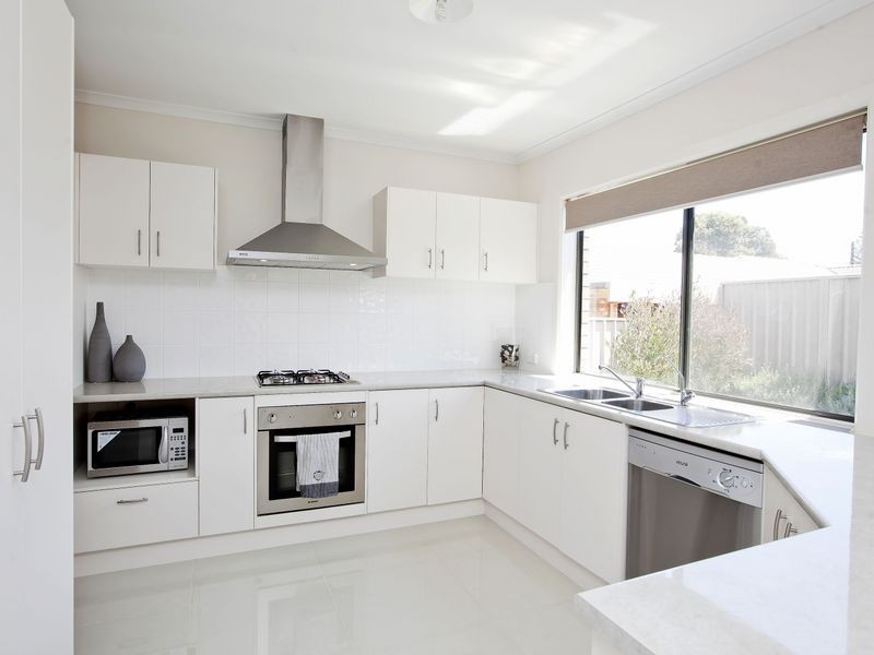 8 Waller Court, Largs North SA 5016