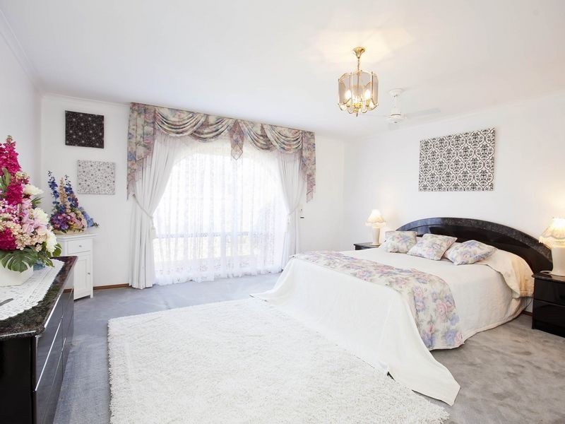 2 Kuta Court, North Haven SA 5018