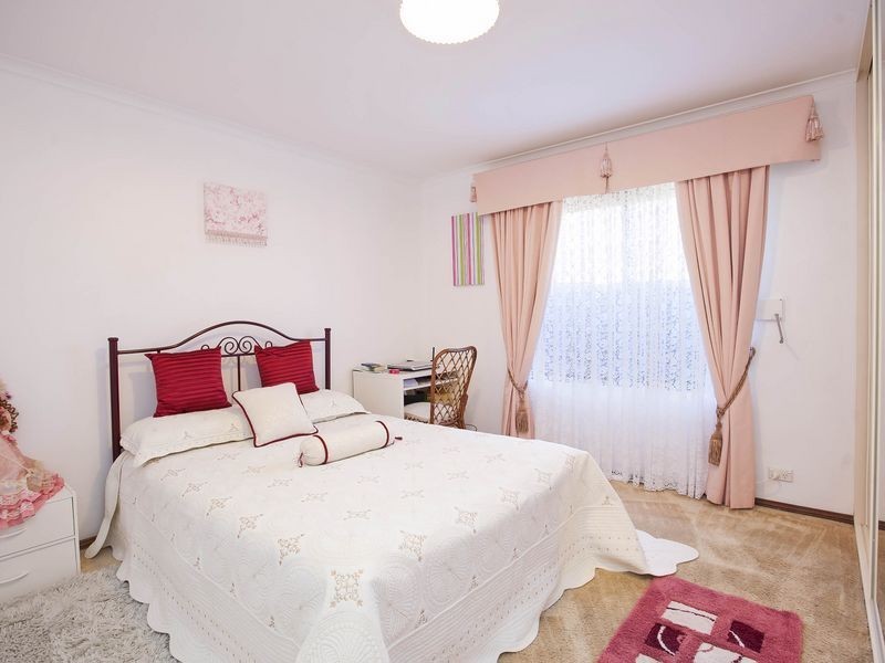 2 Kuta Court, North Haven SA 5018