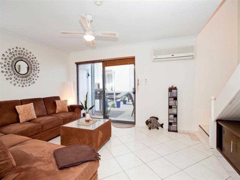 135 Gulf Point Drive, North Haven SA 5018