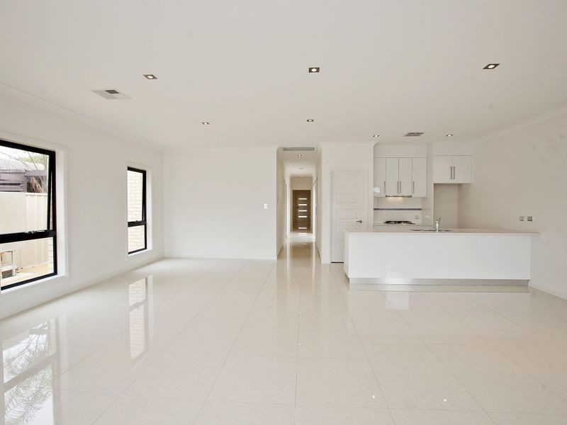 13 Nambour Crescent, West Lakes Shore SA 5020