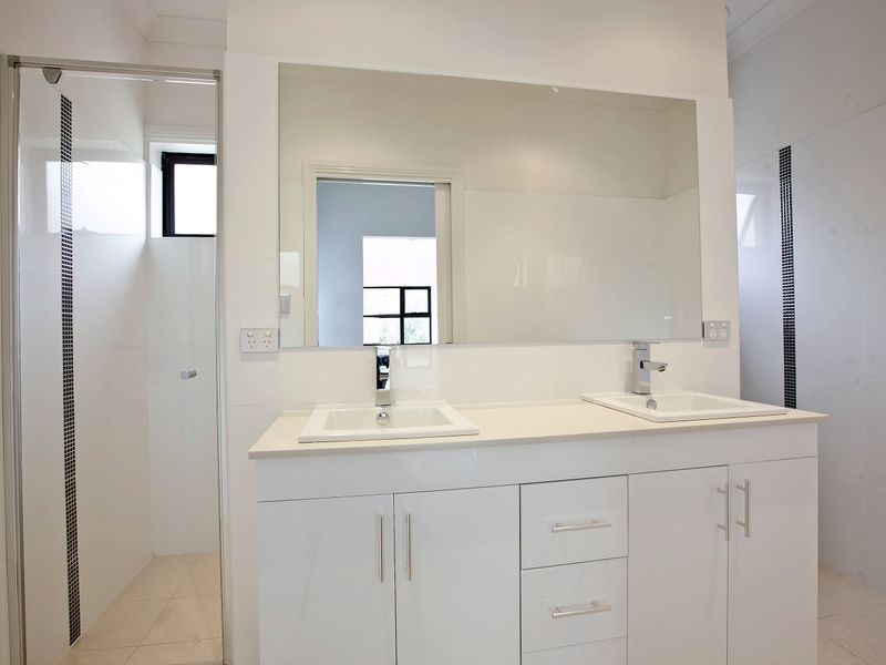 13 Nambour Crescent, West Lakes Shore SA 5020