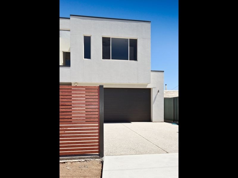8 St Albans Terrace, Semaphore Park SA 5019