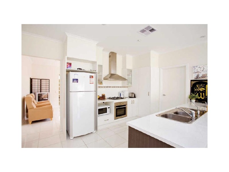 2 Amos Way, Royal Park SA 5014