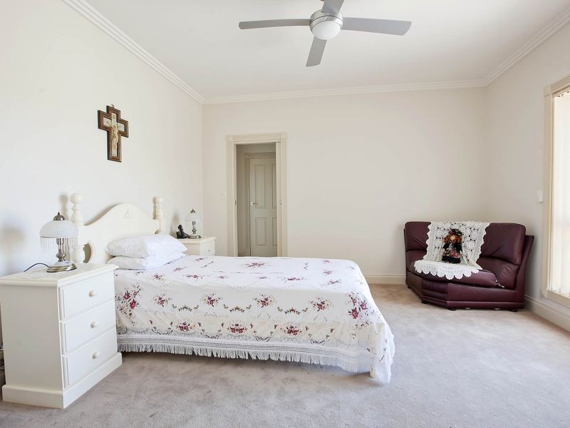 1A Kinross Avenue, Seaton SA 5023