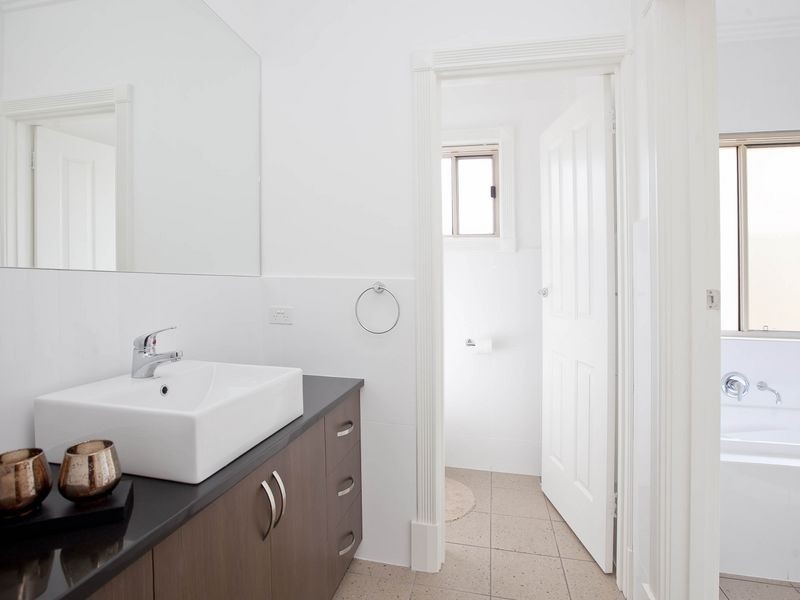 1A Kinross Avenue, Seaton SA 5023