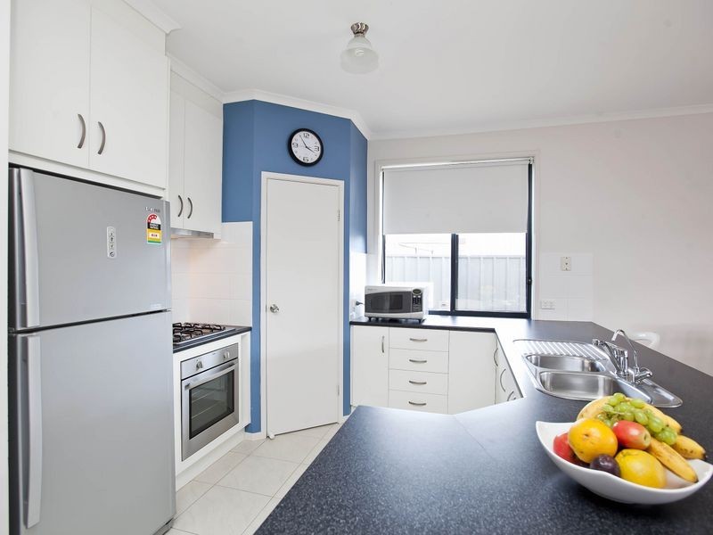 8d Fidock Avenue, Seaton SA 5023