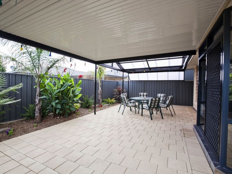 8d Fidock Avenue, Seaton SA 5023