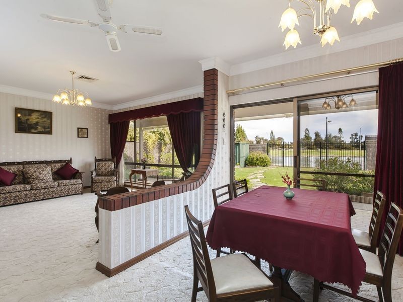 27 Blue-Sails Court, West Lakes SA 5021