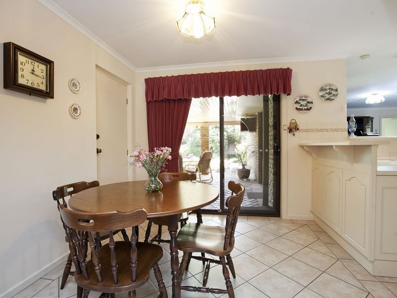 2 Dame Pattie Circuit, West Lakes SA 5021