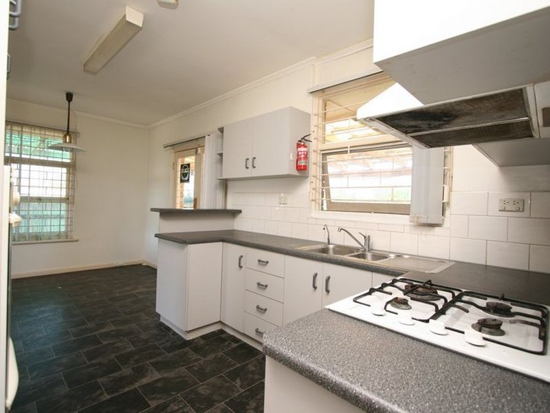 35 Seaton Terrace, Seaton SA 5023