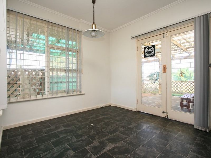 35 Seaton Terrace, Seaton SA 5023