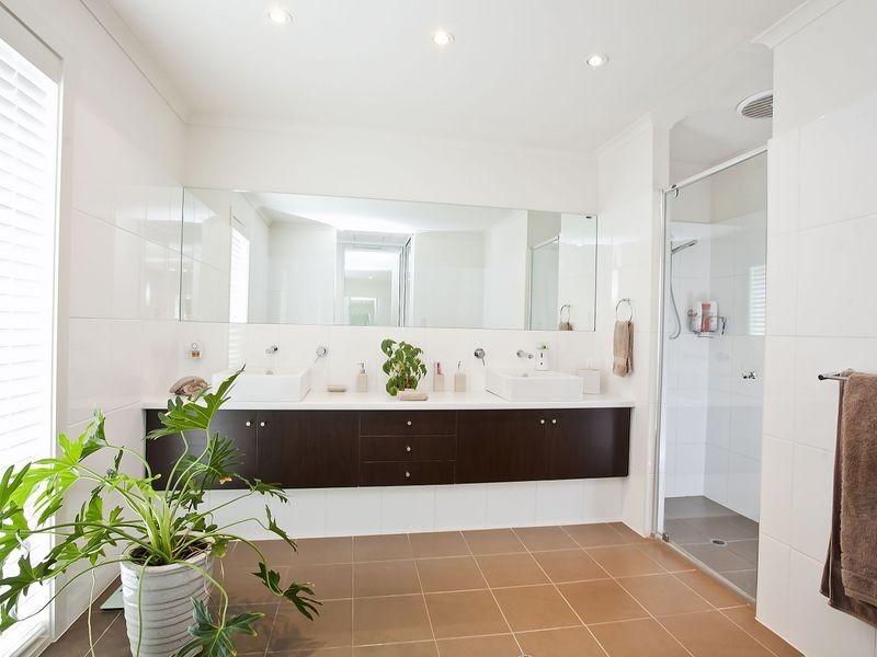 22 Yarle Street, Mawson Lakes SA 5095