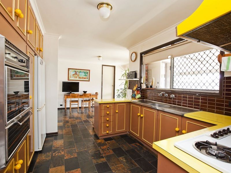 7 Thomson Crescent, North Haven SA 5018