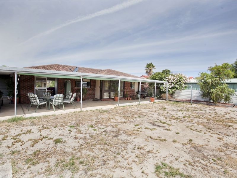 7 Thomson Crescent, North Haven SA 5018