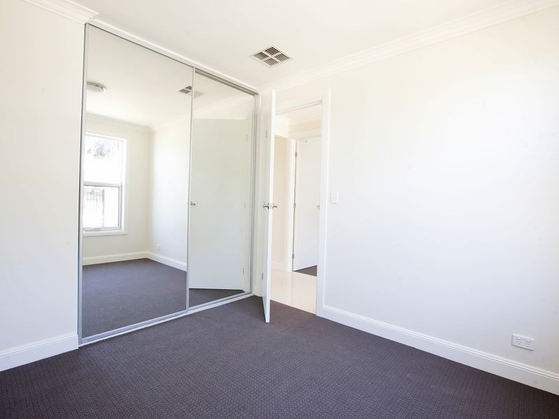 Unit 2/212 Trimmer Parade, Seaton SA 5023