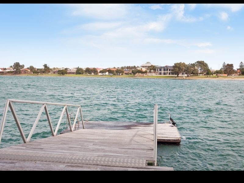 7/24 Martin Court, West Lakes SA 5021