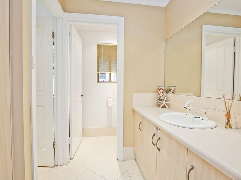 4 Mawson Close, Tennyson SA 5022
