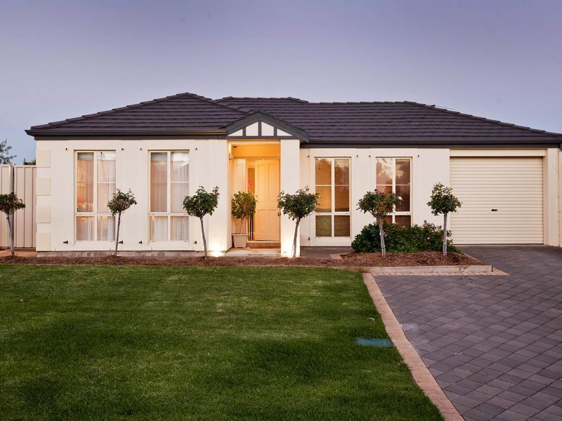 28 Sovereign Drive, Woodcroft SA 5162