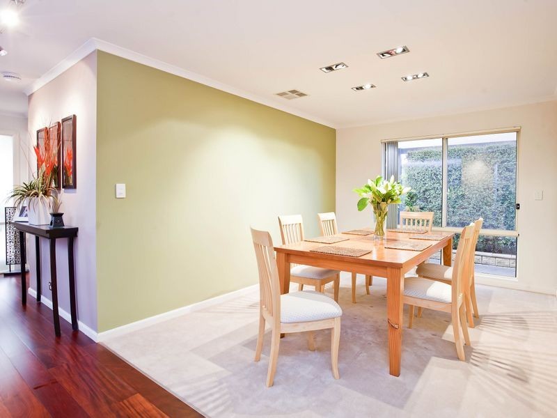 28 Sovereign Drive, Woodcroft SA 5162