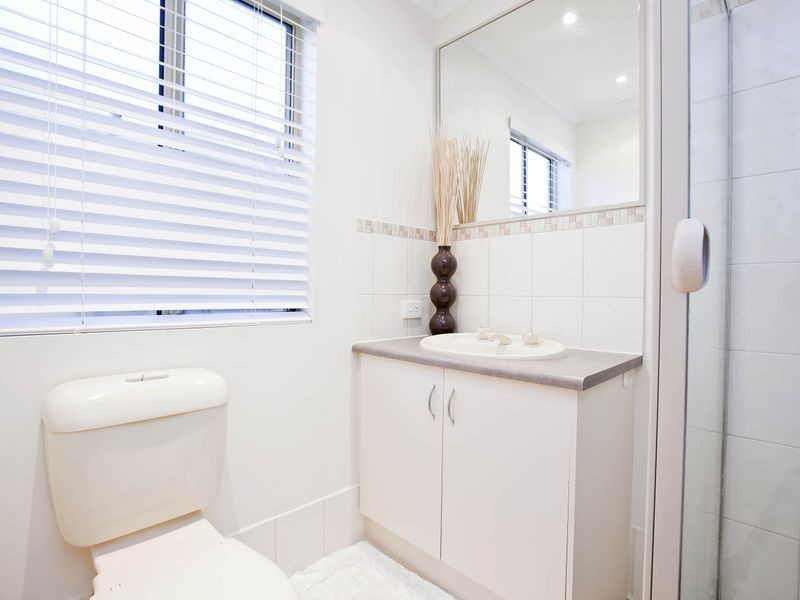 28 Sovereign Drive, Woodcroft SA 5162