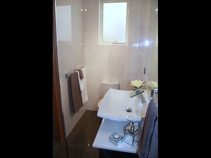 8A Heysen Crescent, West Lakes Shore SA 5020