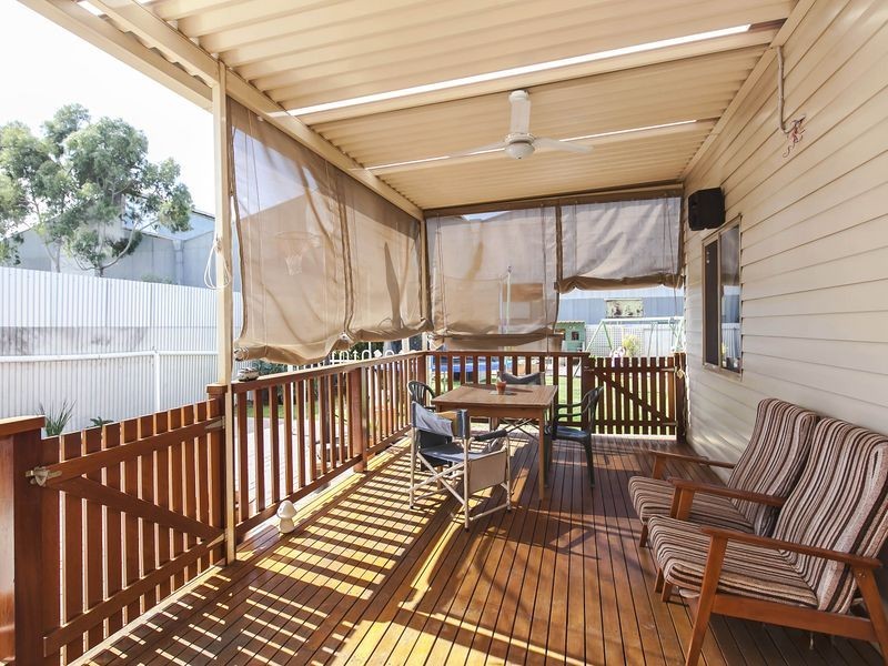 8 Carlton Crescent, Woodville North SA 5012