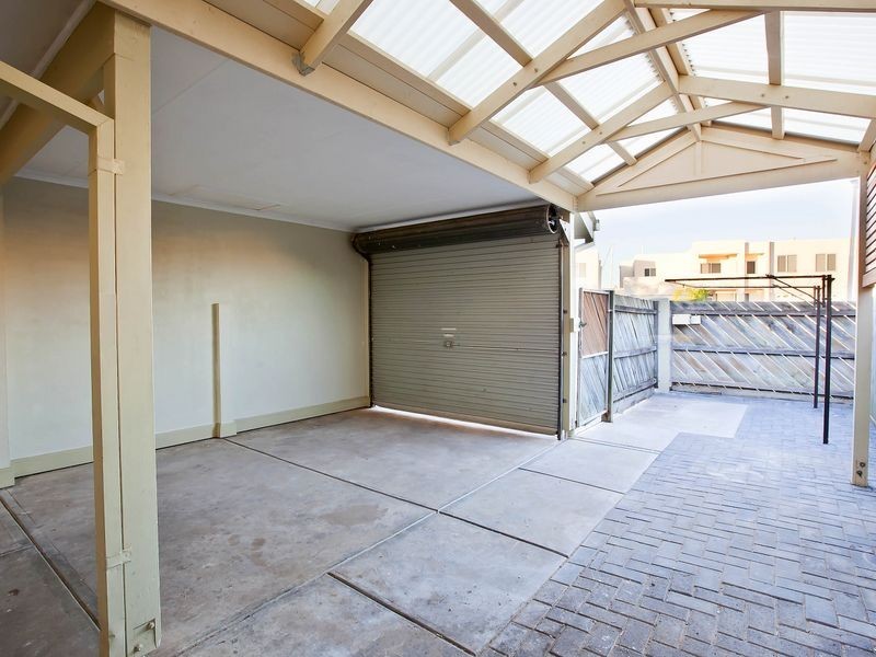 122 Gulf Point Drive, North Haven SA 5018