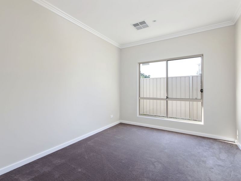 2a Daly Crescent, West Lakes Shore SA 5020