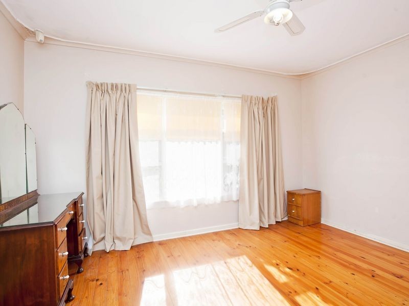 8 Cross Street, Queenstown SA 5014