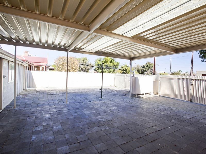 8 Cross Street, Queenstown SA 5014