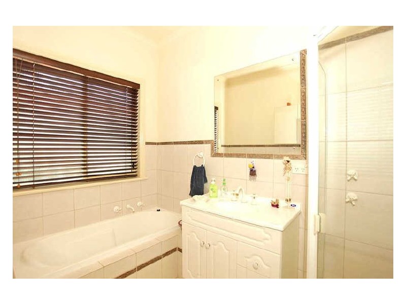 14 Windermere Crescent, Mawson Lakes SA 5095