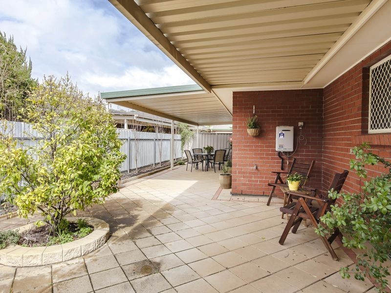 2/4 Golfers Avenue, Seaton SA 5023