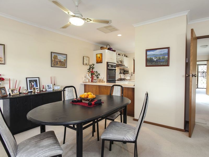 1/4 Moorea Court, West Lakes SA 5021