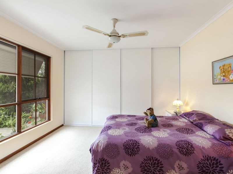 1/4 Moorea Court, West Lakes SA 5021