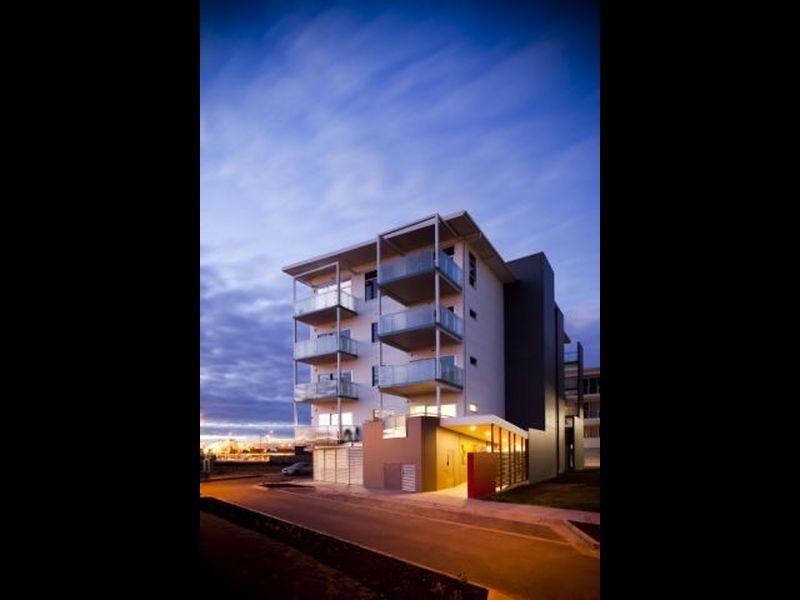 8/21-25 Euston Walk, Mawson Lakes SA 5095