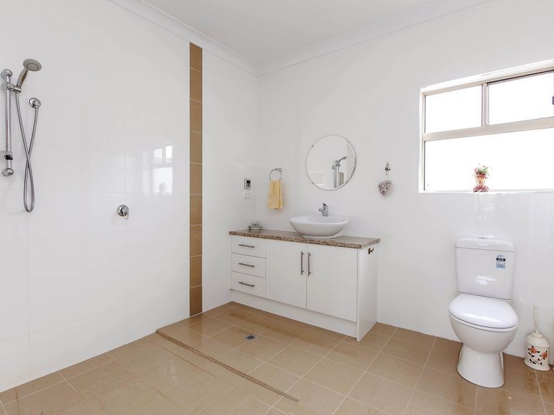 7 Tuart Place, West Lakes SA 5021