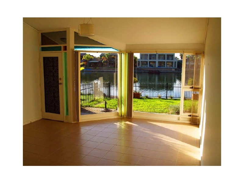 2/8 Anglers Court, West Lakes Shore SA 5020