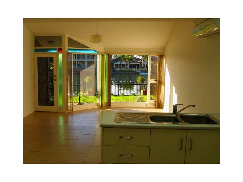 2/8 Anglers Court, West Lakes Shore SA 5020