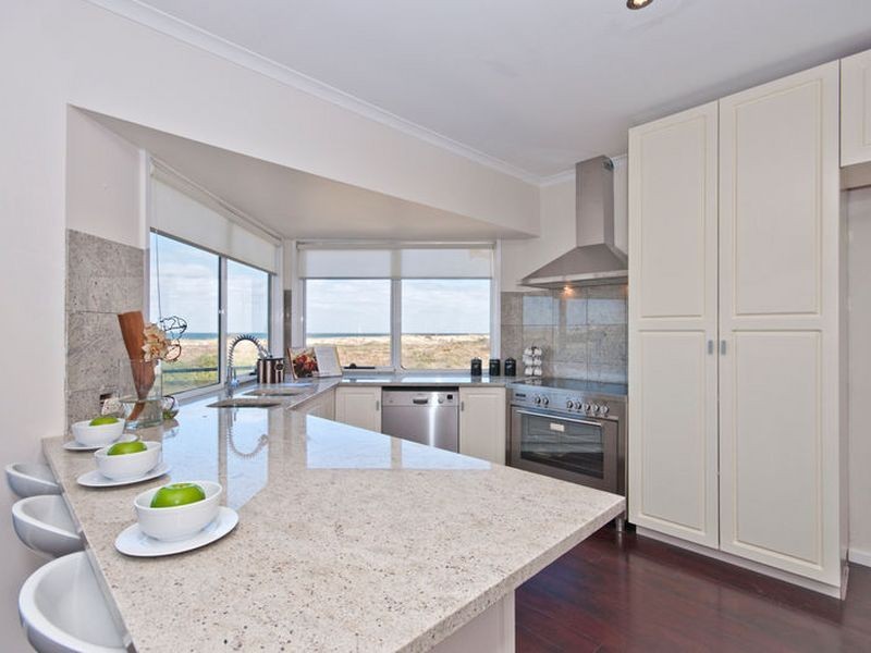 90 Gulf Point Drive, North Haven SA 5018