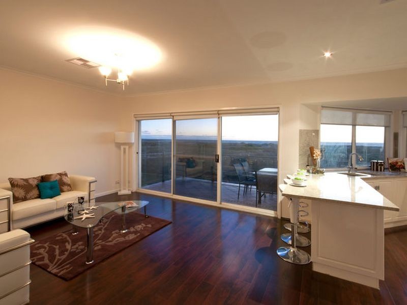 90 Gulf Point Drive, North Haven SA 5018