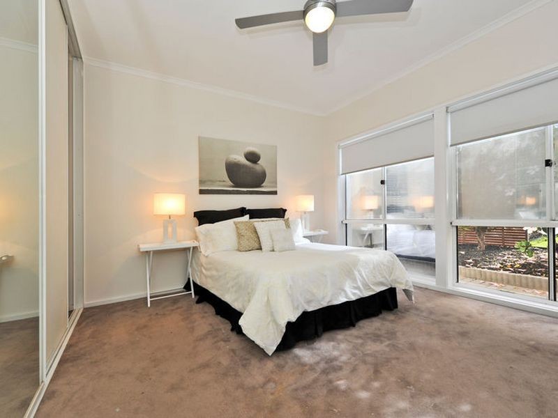 90 Gulf Point Drive, North Haven SA 5018