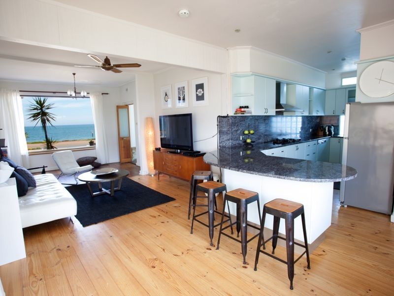 41 North Esplanade, Glenelg North SA 5045