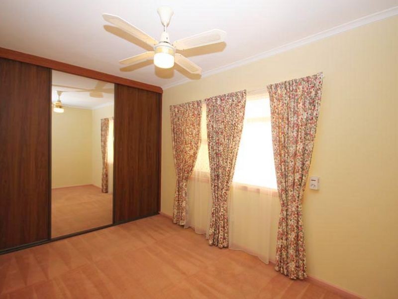 11 Lindsay Street, Elizabeth Downs SA 5113