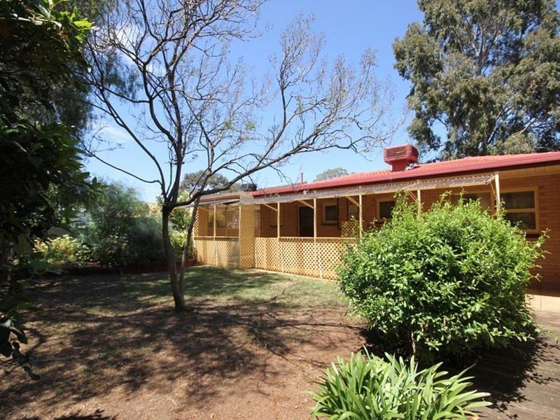 11 Lindsay Street, Elizabeth Downs SA 5113