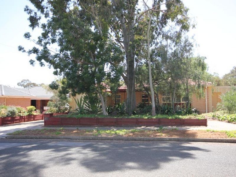 11 Lindsay Street, Elizabeth Downs SA 5113